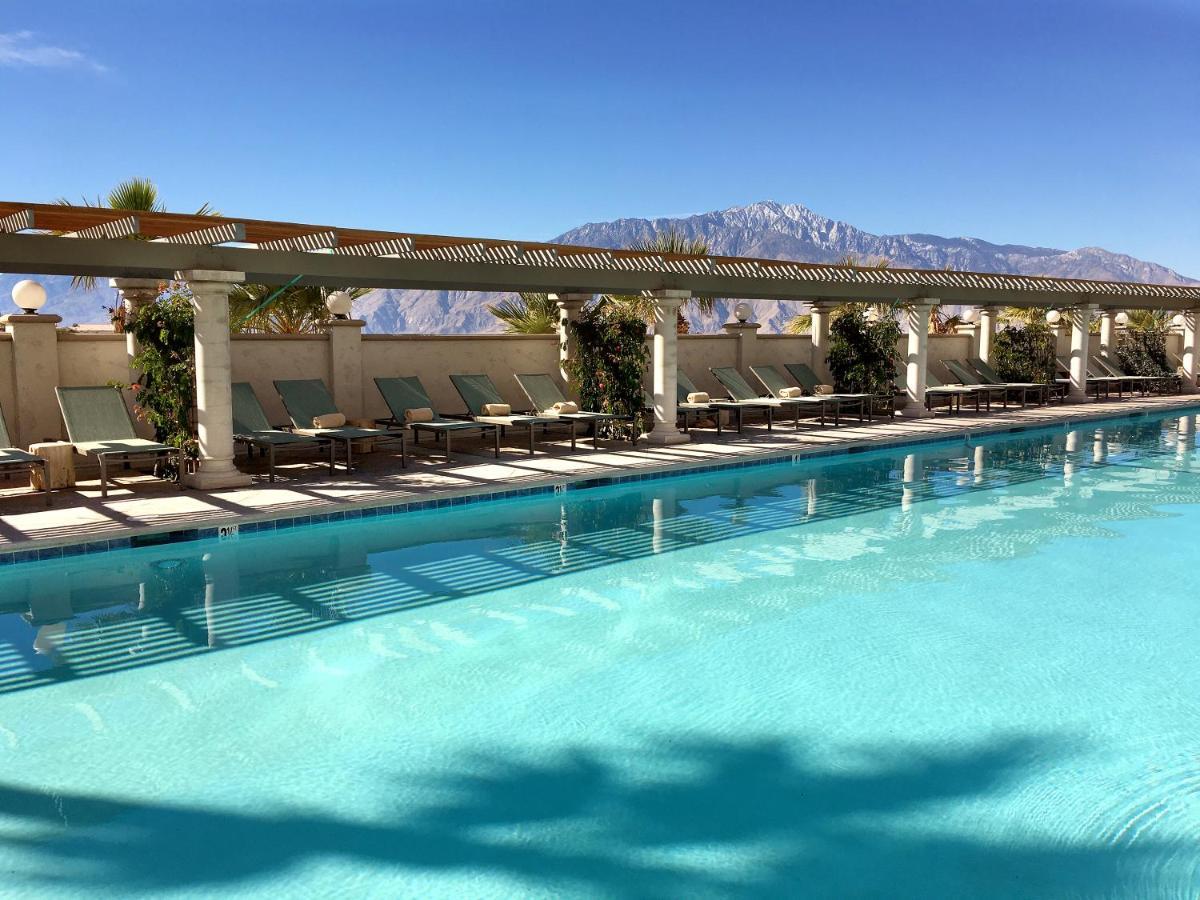 Azure Palm Hot Springs Hotel เดเซิร์ทฮอตสปริงส์ ภายนอก รูปภาพ